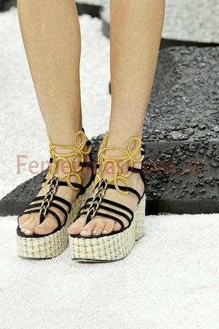 Calzado sandalias zapatos tendencia moda verano 2011 Detalles Chanel